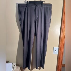 Men’s Greg Norman Charcoal Golf Dress Slacks Size 38x30